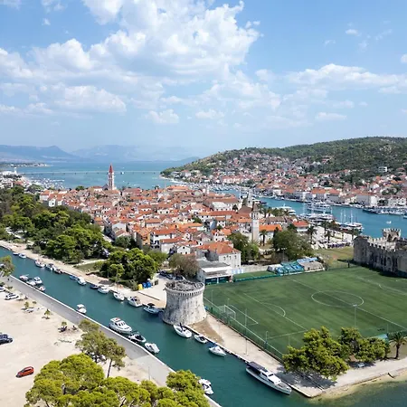 With Parking Space - 17609 Appartement Trogir